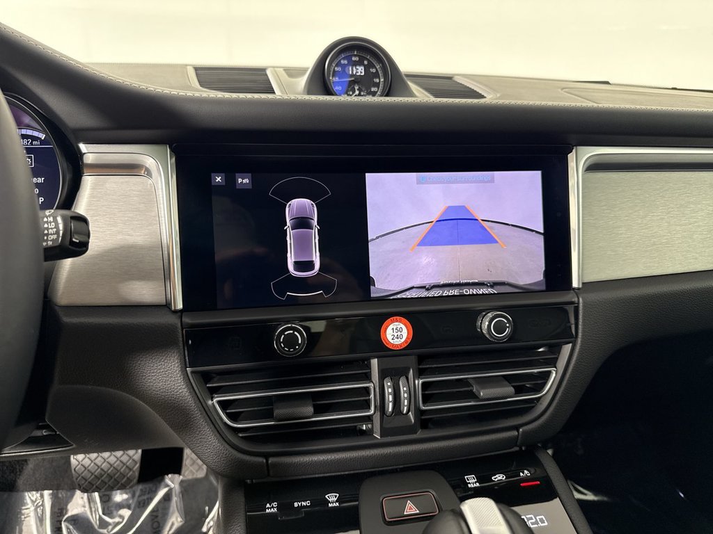 Certified 2026 Porsche Macan Turbo AWD/4WD image 29