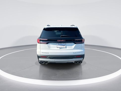 Used 2026 GMC Acadia Elevation w/ Elevation Premium Package FWD image 8