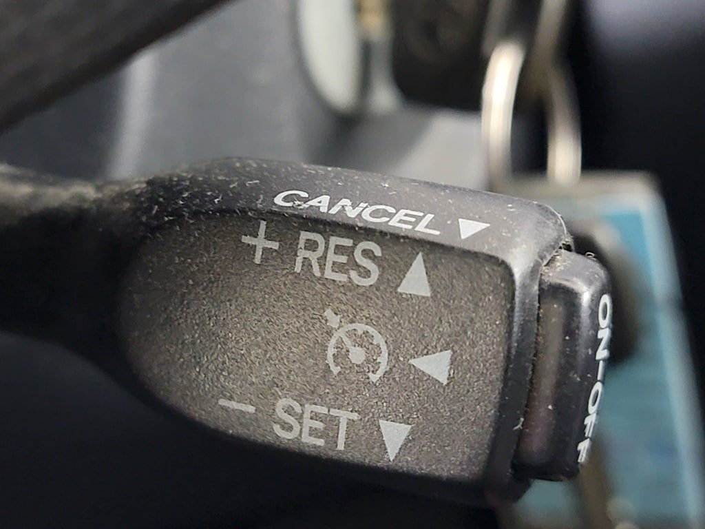 Used 2008 Toyota Yaris 2-Door Hatchback FWD image 20