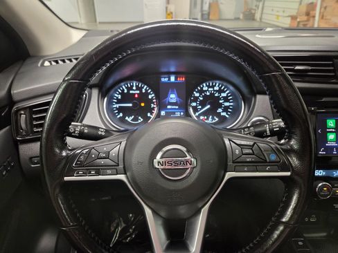 Used 2021 Nissan Rogue Sport SL w/ Premium Package AWD/4WD image 17