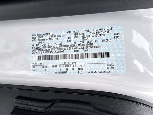 New 2025 Ford Transit 250 148 Medium Roof image 16