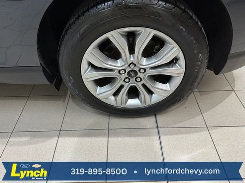 Used 2024 Ford Edge Titanium image 29