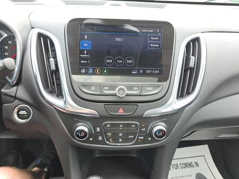 Used 2021 Chevrolet Equinox LT AWD/4WD image 24