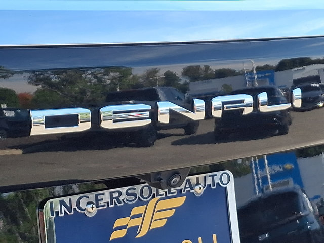 Used 2025 GMC Yukon Denali AWD/4WD image 33