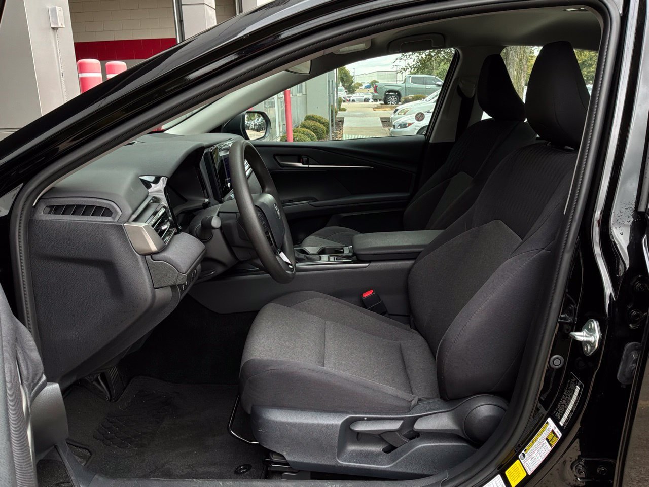 Used 2026 Toyota Camry LE FWD image 10