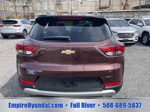 Used 2023 Chevrolet TrailBlazer LT w/ Convenience Package FWD image 4