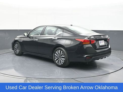 Used 2024 Nissan Altima 2.5 SV image 8