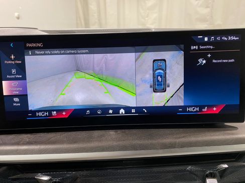 Certified 2025 BMW X7 xDrive40i w/ Premium Package image 13