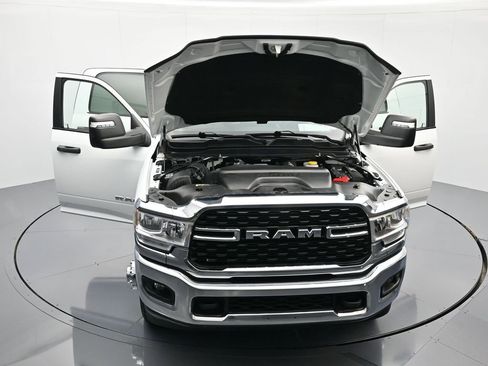 Used 2024 RAM 3500 Big Horn image 45