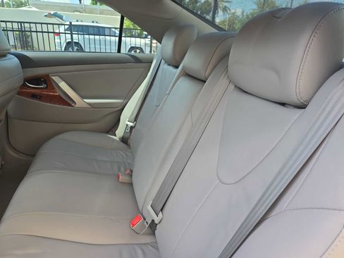 Used 2011 Toyota Camry XLE w/ SE/XLE Extra-Value Pkg FWD image 11