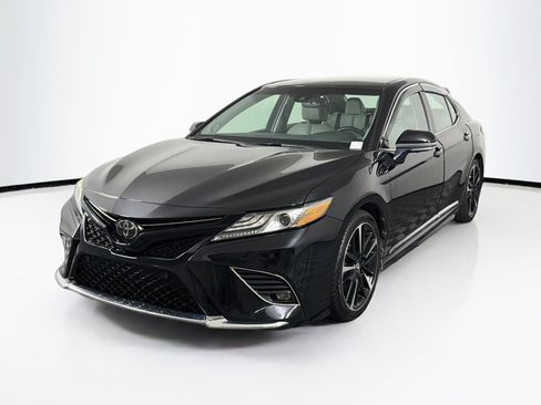 Used 2018 Toyota Camry XSE w/ Audio Package FWD image 3