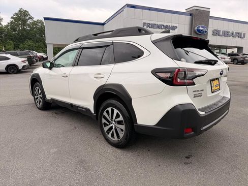 Certified 2025 Subaru Outback Premium AWD/4WD image 5