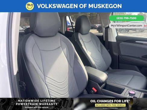 New 2026 Volkswagen Tiguan SE AWD/4WD image 30