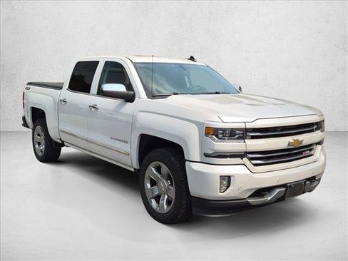 Used 2017 Chevrolet Silverado 1500 LTZ Z71 w/ LTZ Plus Package AWD/4WD image 3