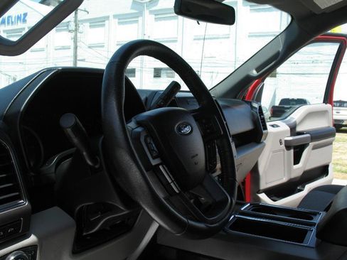 Used 2020 Ford F150 XLT w/ Equipment Group 302A Luxury AWD/4WD image 31