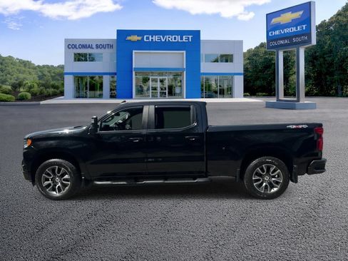 Used 2022 Chevrolet Silverado 1500 RST w/ Convenience Package II AWD/4WD image 3