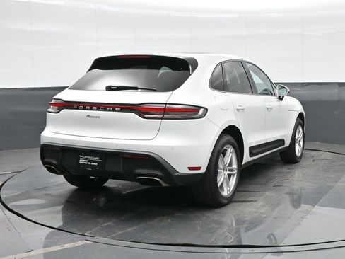 Certified 2025 Porsche Macan image 7