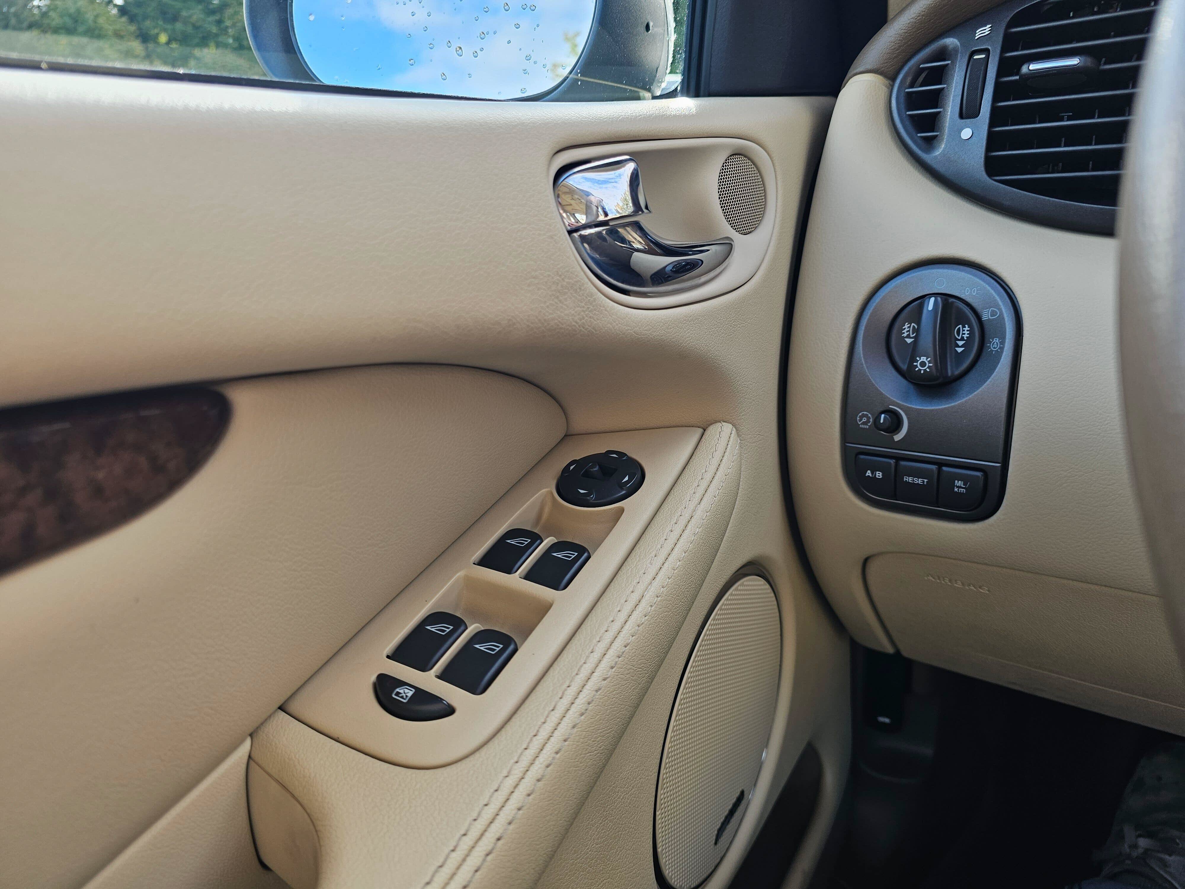 Used 2005 Jaguar X-TYPE 3.0 AWD/4WD image 33