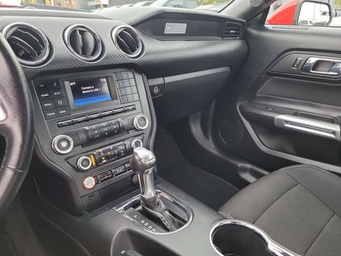 Used 2017 Ford Mustang Coupe image 11