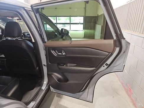 Certified 2023 Nissan Rogue SL w/ SL Premium Package AWD/4WD image 23