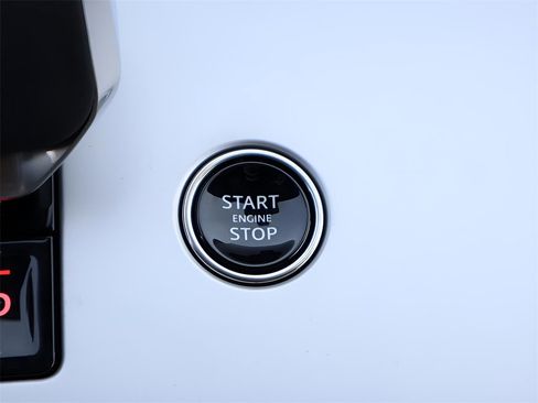 New 2026 Land Rover Range Rover Long Wheelbase SE image 25