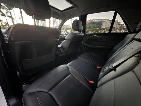 Used 2015 Mercedes-Benz ML 350 4MATIC w/ Premium 1 Package image 21