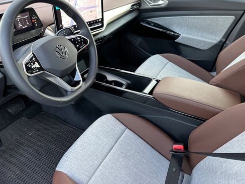 New 2025 Volkswagen ID.4 Pro AWD/4WD image 9