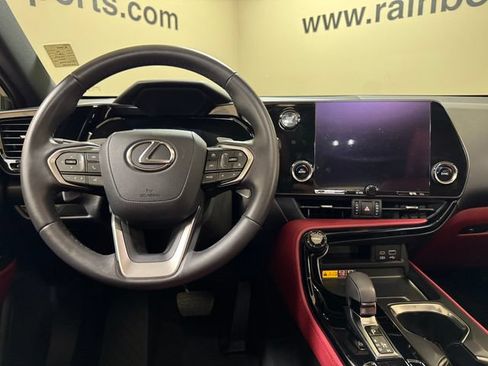Used 2024 Lexus NX 250 FWD image 9
