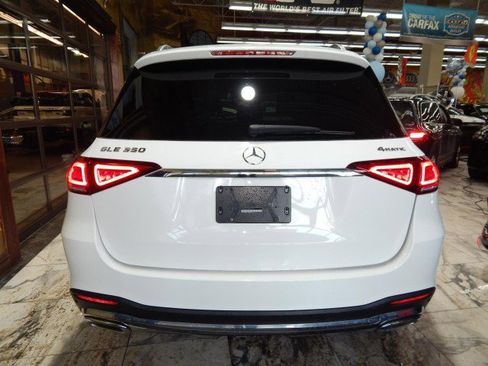 Used 2022 Mercedes-Benz GLE 350 4MATIC w/ AMG Line Exterior image 6