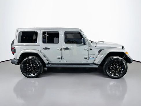 Used 2023 Jeep Wrangler Unlimited Sahara w/ Cold Weather Group AWD/4WD image 8
