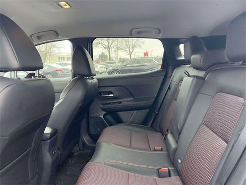 Used 2025 Nissan Kicks SR image 12