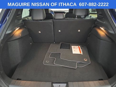 Used 2025 Nissan Kicks SR AWD/4WD image 11
