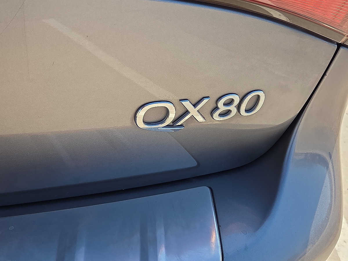 Used 2016 INFINITI QX80 2WD w/ Driver's Assistance Package image 17