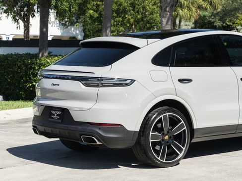 Used 2022 Porsche Cayenne Coupe image 7