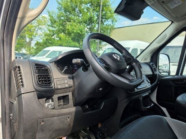 Used 2025 RAM ProMaster 2500 w/ Convenience Group FWD image 8