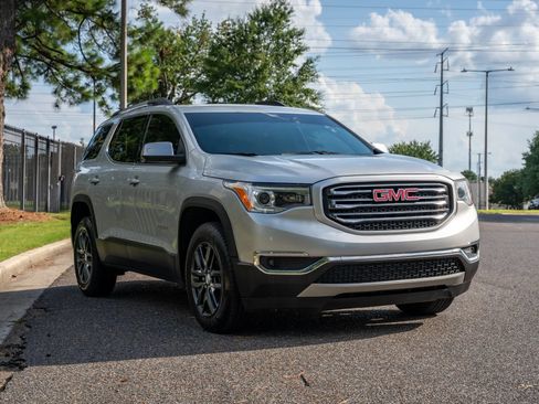 Used 2019 GMC Acadia SLT AWD/4WD image 3