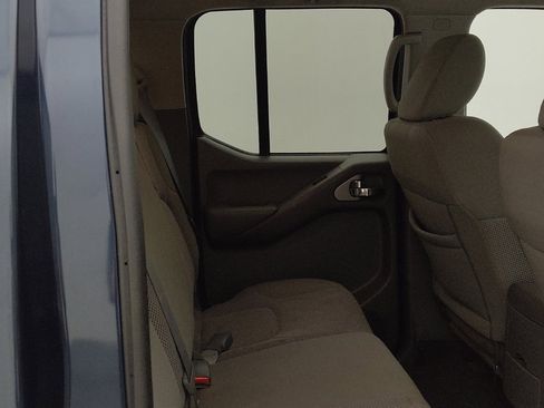 Used 2019 Nissan Frontier SV image 19