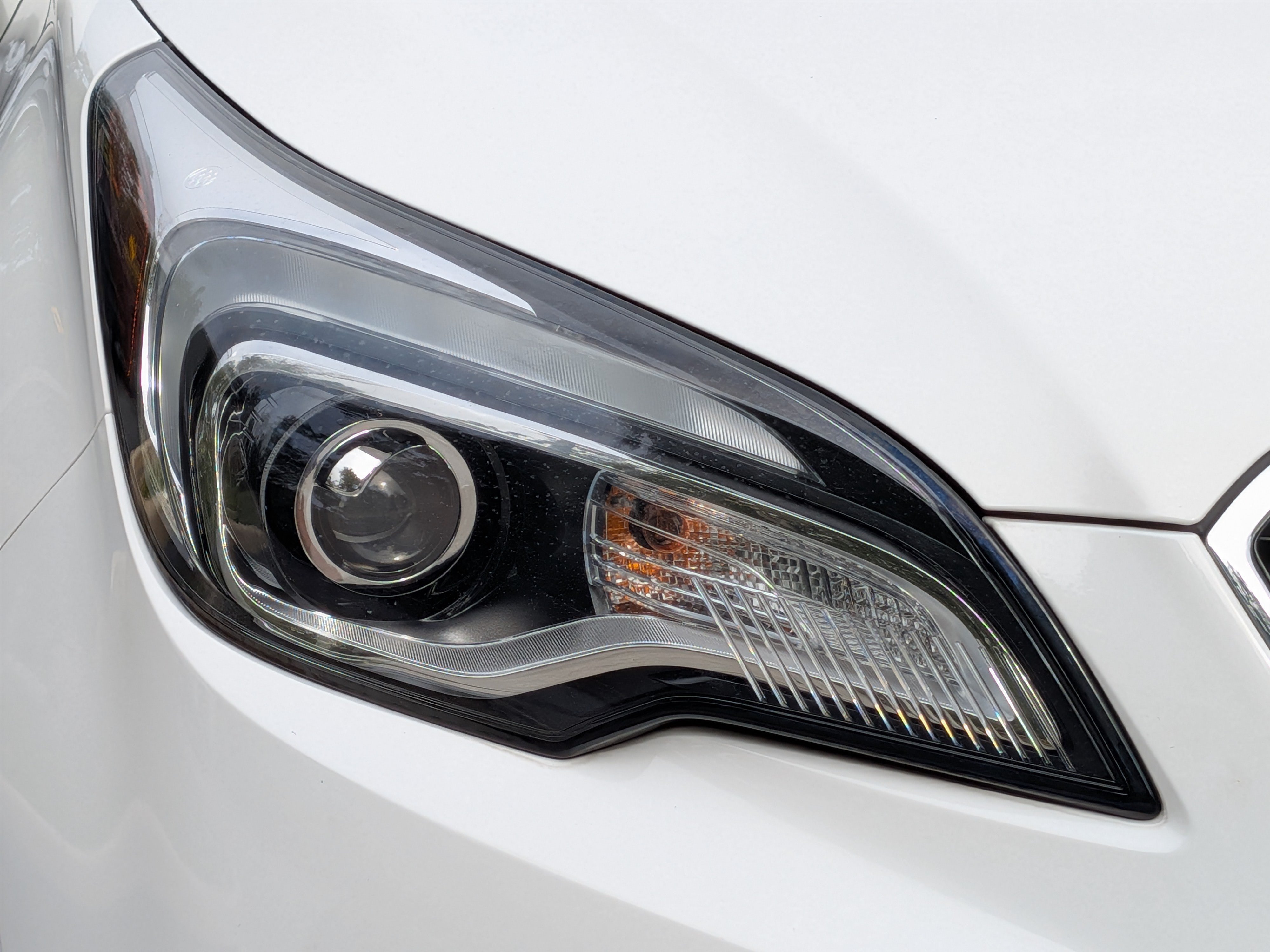 Used 2020 Buick Envision Essence w/ LPO, Cargo Package FWD image 10