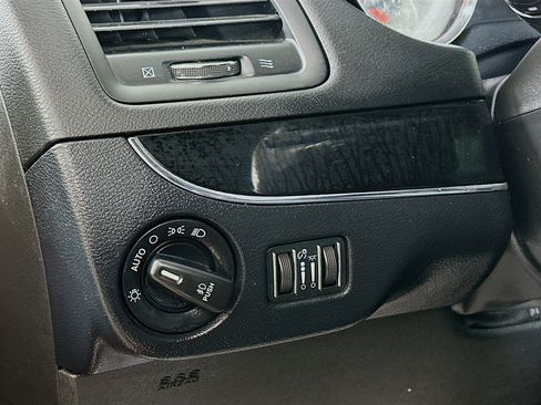 Used 2016 Dodge Grand Caravan SXT image 10