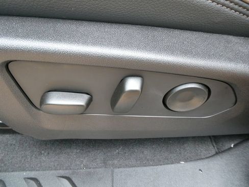 New 2026 GMC Canyon Denali AWD/4WD image 18