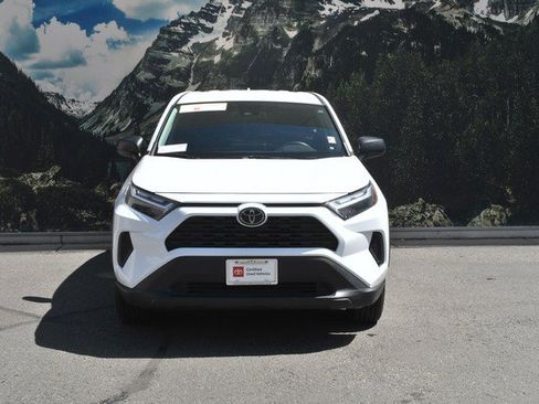 Certified 2024 Toyota RAV4 LE AWD/4WD image 5