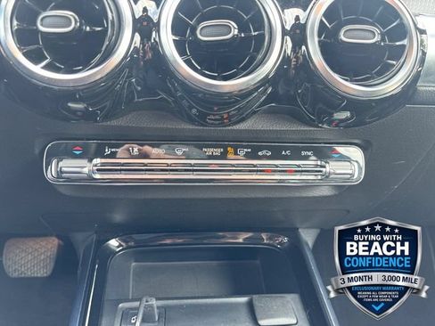 Used 2020 Mercedes-Benz GLB 250 4MATIC image 19