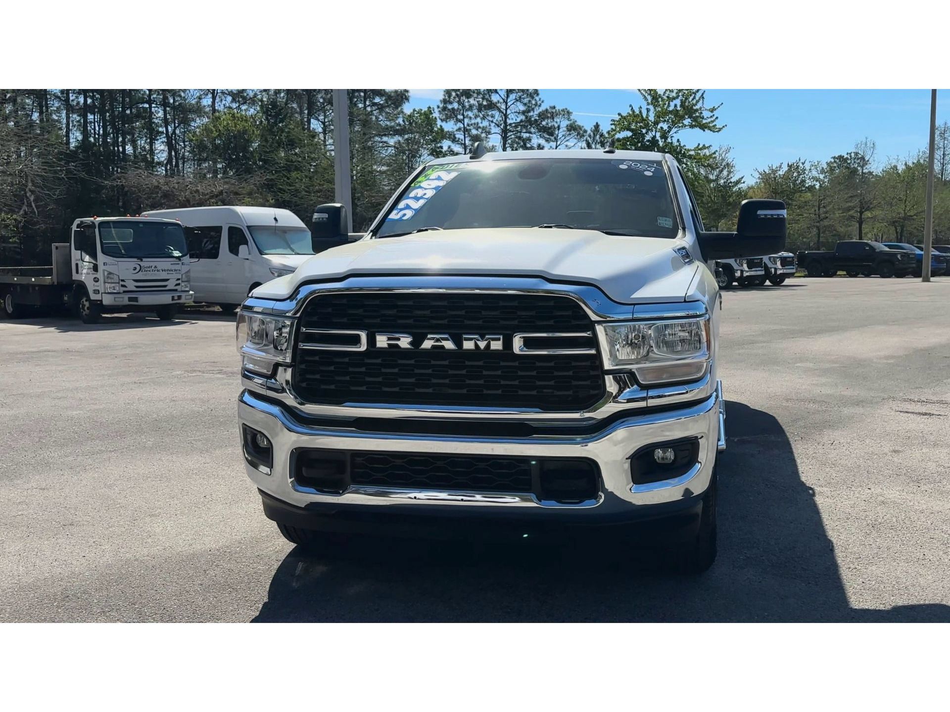 Used 2024 RAM 2500 Big Horn AWD/4WD image 3