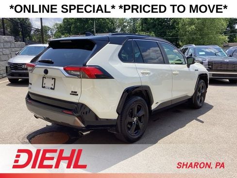 Used 2020 Toyota RAV4 XSE w/ Carpet Mat Package AWD/4WD image 7