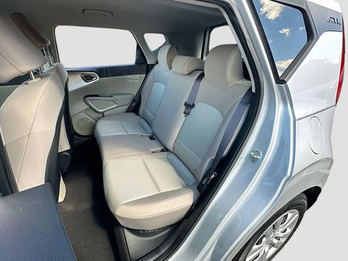 Certified 2021 Kia Soul LX FWD image 22