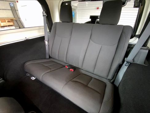 Used 2018 Jeep Wrangler Sport image 20