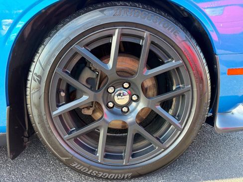 Used 2015 Dodge Challenger R/T Plus image 14