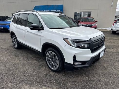 Used 2025 Honda Passport Black Edition image 23