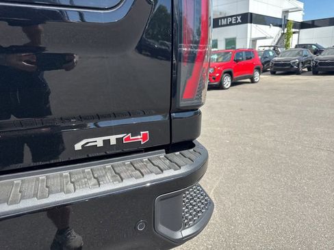 Used 2026 GMC Sierra 2500 AT4 w/ AT4 Premium Plus Package AWD/4WD image 36