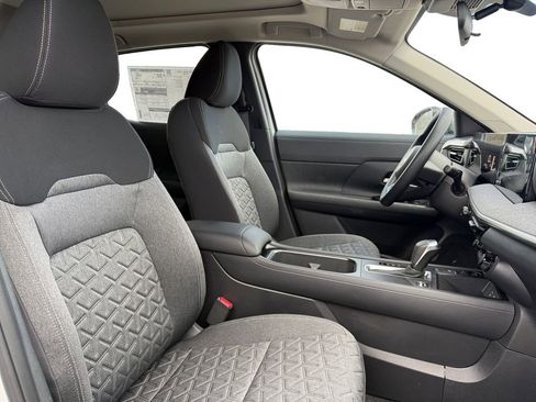 New 2026 Nissan Kicks SV w/ SV Premium Package image 15